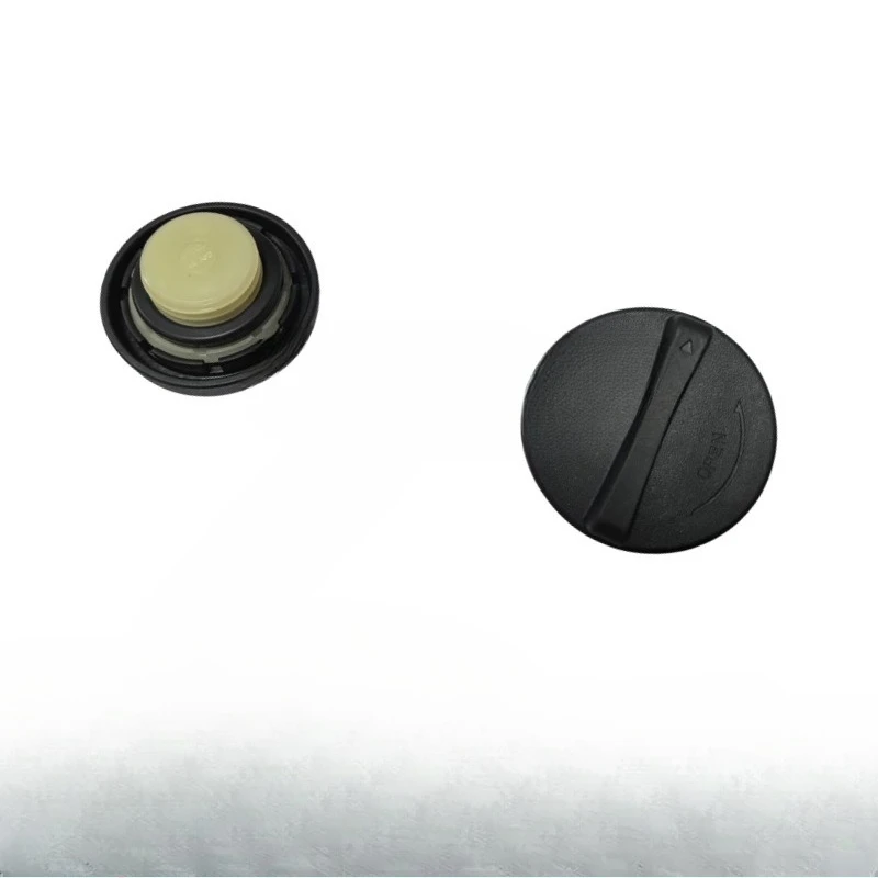 Engine oil cover plus oil cover sealing cover