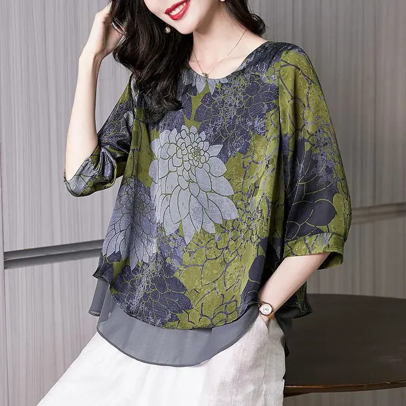 

Plus Size Women's Blouse For Women Shirt Tops Casual Pullove Fashion Woman Blouses 2025 Large Size Chiffon Shirts