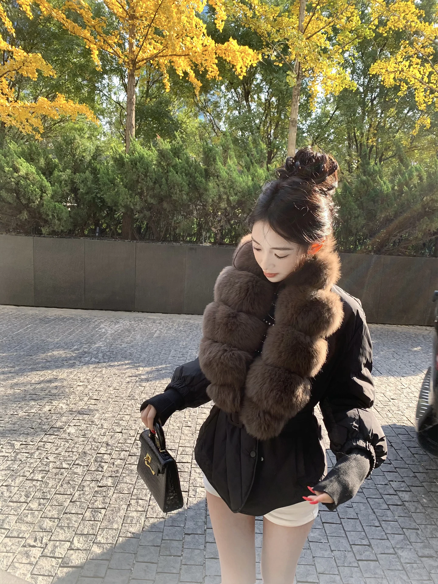 

Женская теплая зимняя куртка свободного кроя с меховым воротником, утягивающая фигуру, с высокой талией, повседневная, с длинными рукавами