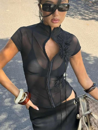 Tops cortos con apliques de borlas de gato extraño para mujer, camiseta ajustada de calle versátil con un solo pecho y cuello medio alto con borlas de medianoche