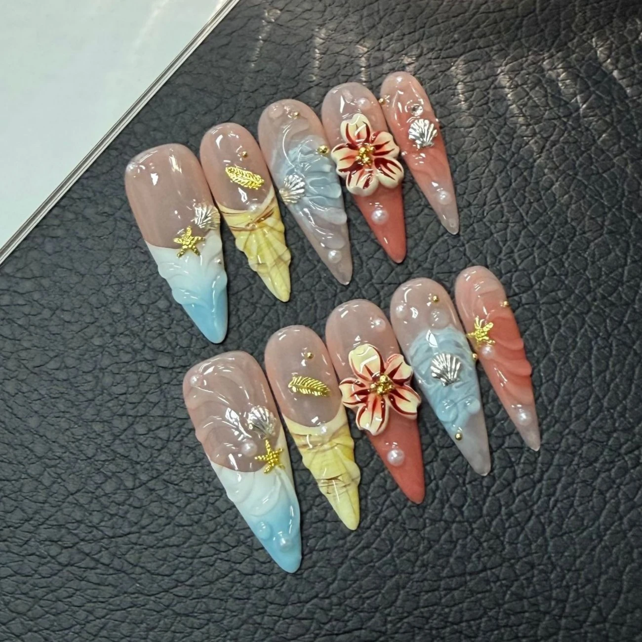 Набор из 10 шт. длинных миндалевидных накладных ногтей с ручной росписью 3D цветами, яркими летними морскими звездами и жемчугом, ручной работы, съемные, для маникюра