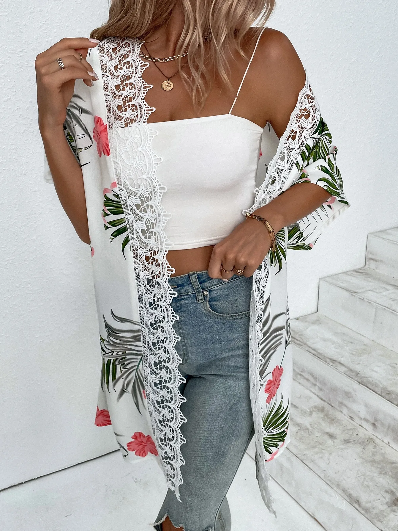 Summer Bohemian Lady Clothing Women\'s Beach Flower Print Lace Patchwork Fashionable Vacation Shirt Cardigan