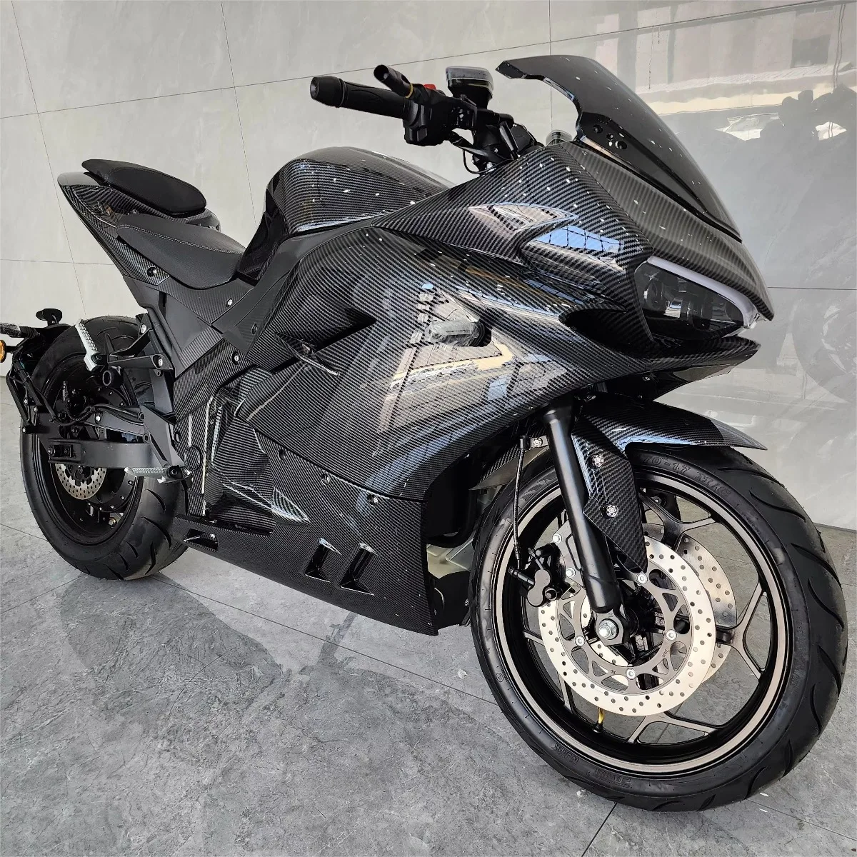 

Factory Offers a One-year After-sales Guarantee for Wholesale Electric Motorcycle with 40-160A Lithium Battery