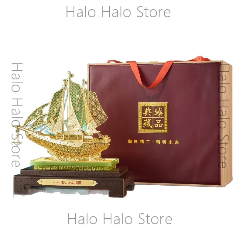 Smooth sailing, boat ornaments lead high-end office decoration