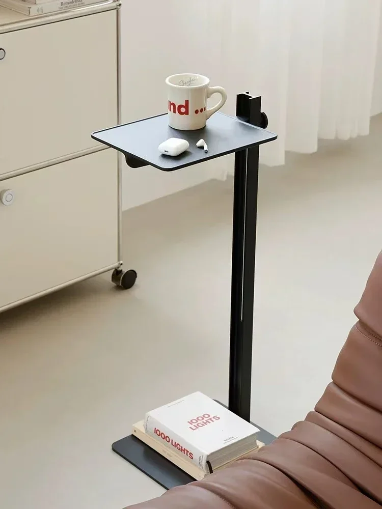โต๊ะข้างโซฟาสแตนเลสแบบยกได้ โต๊ะข้างโซฟาเหล็กทรงสี่เหลี่ยมเล็ก โต๊ะข้างเตียงในห้องนอนพร้อมชั้นวางของ