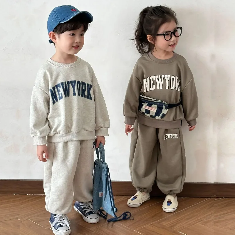 

2025 New Fashion Baby Boys Girls Clothing Set Pure Cotton Soft Warm Sweatshirt Pullover Suit Casual Loose Children's Tracksuit