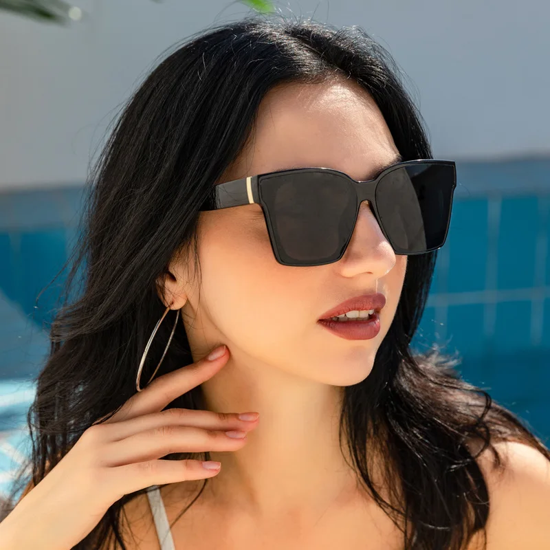 

Retro Celebrity Street Style Sunglasses Unisex Trendy European And American INS Square Large Frame Fashionable Eyewear