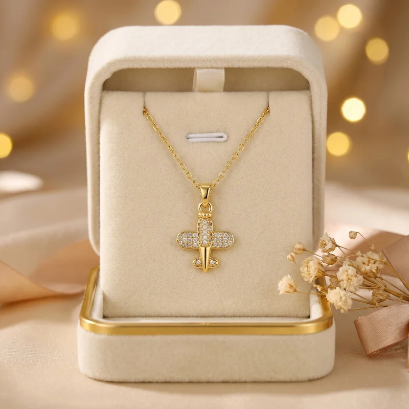 Collar con Colgante de Avión Pequeño, Cadena de Lujo Ligero para Mujer, Elegante Joya para Uso Diario, Regalo
