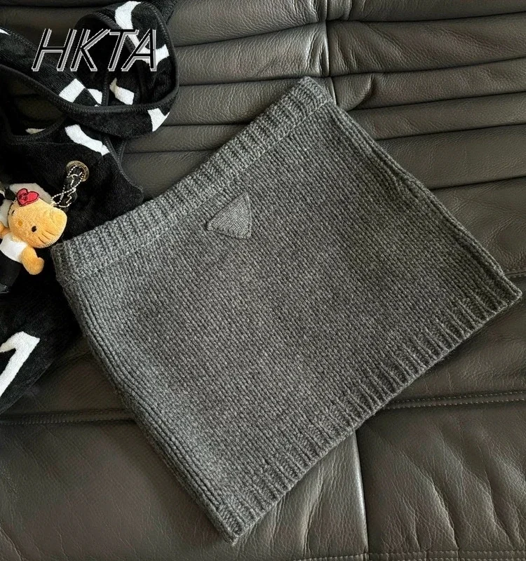 Niche Design Wool Knittwear Skirt 2024 Autumn Winter New Minimalist Design Mid-waist Fashion Versatile Thick Short Knitted Skirt