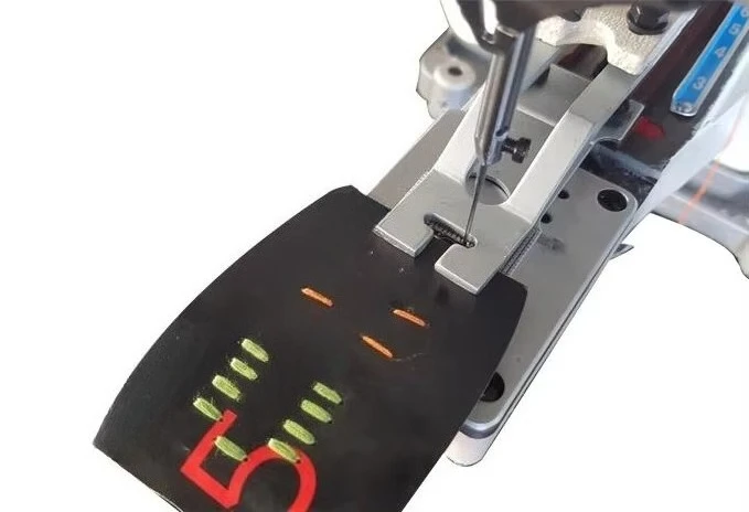 Industrial Socks Label Attach Custom Sewing Machine for Woven Tshirt Dress Clothing Name Labels Tags Sewing Socks Machine