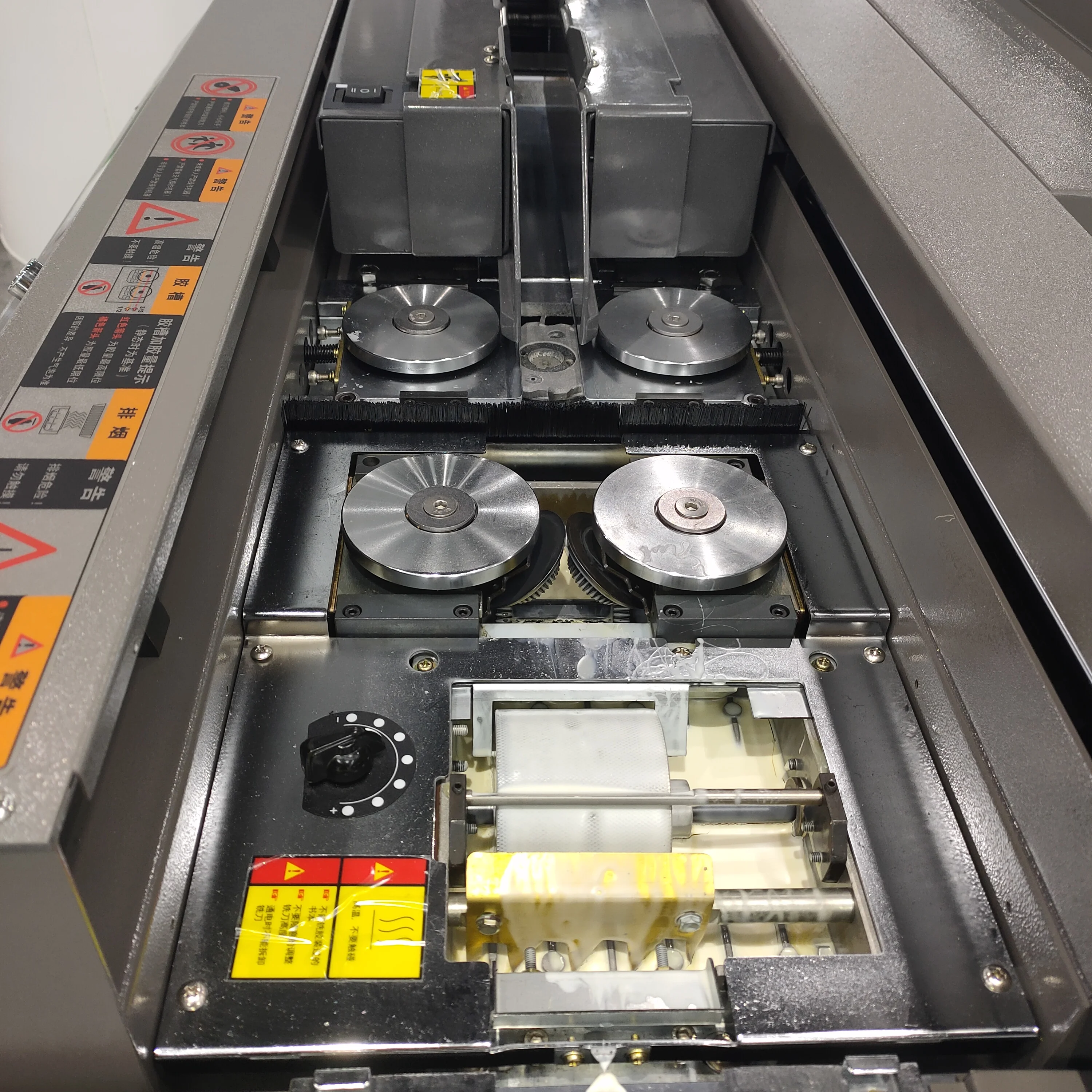 آلة تجليد الكتب الأوتوماتيكية C20 آلة تجليد الغراء لأوراق حجم A4 التغذية اليدوية