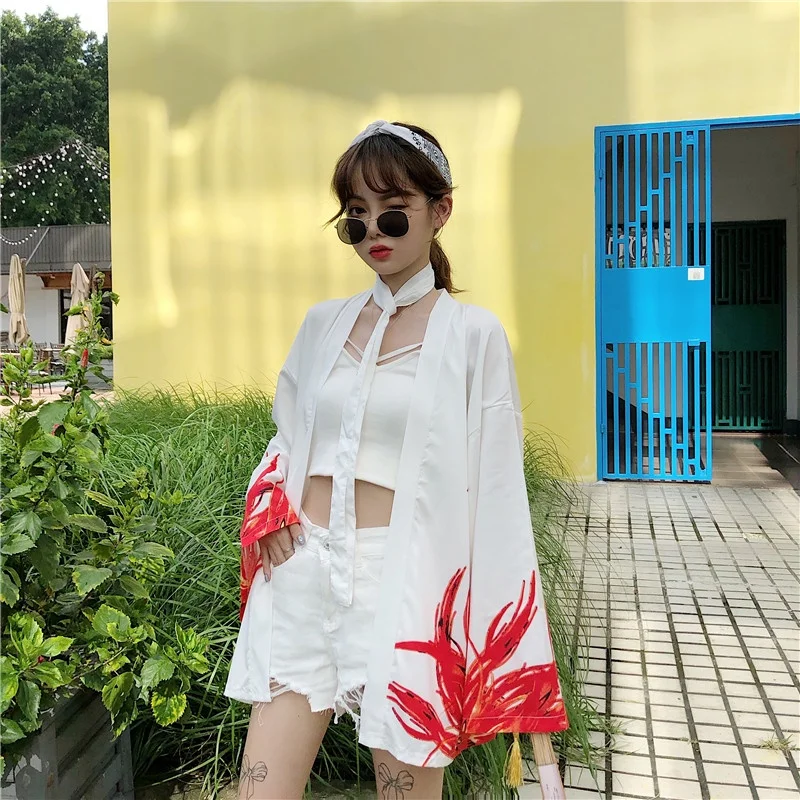 أبيض أسود فضفاض الصيف Harajuku الأزياء اليابانية تأثيري كيمونو المرأة واقية من الشمس سترة الملابس