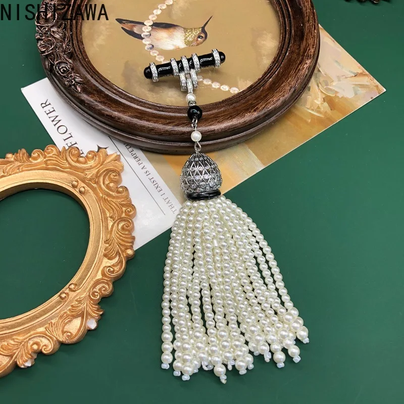 

NISHIZAWA Pearls Brooches for Women Long Tassels Hyperbole Palace Style Jewelry Fashion Dinner Party Retro Clothing Pins