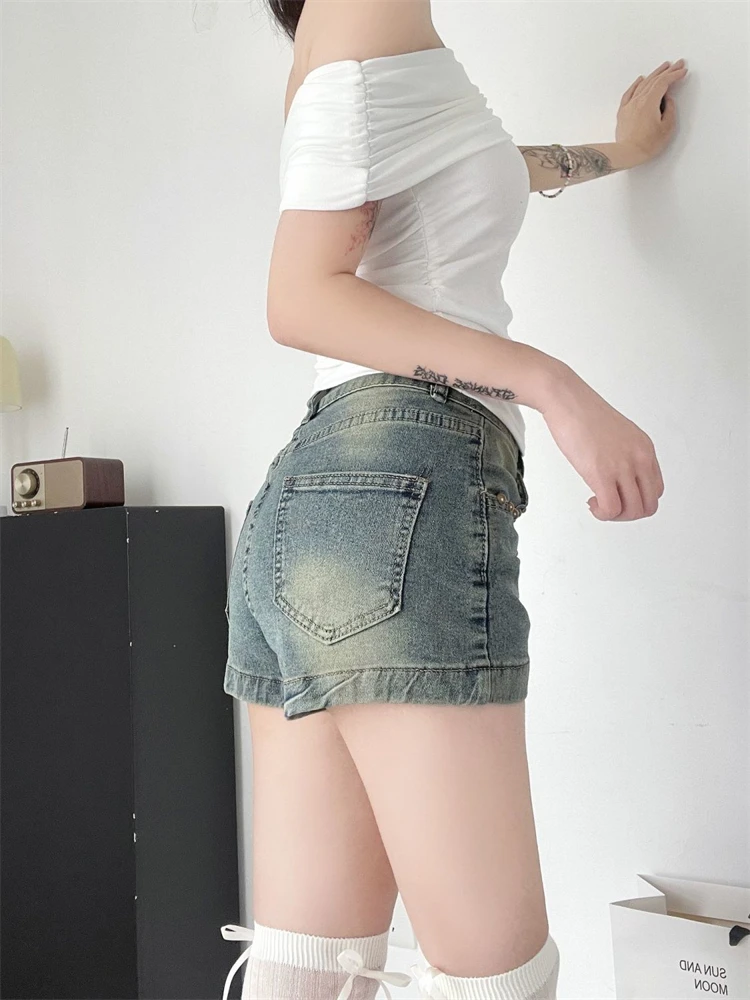 Women's Rivet Design Shorts Street Style Denim Cool Girl High Waist Cowboy Mini Trousers Female Summer Sexy Hot Pants