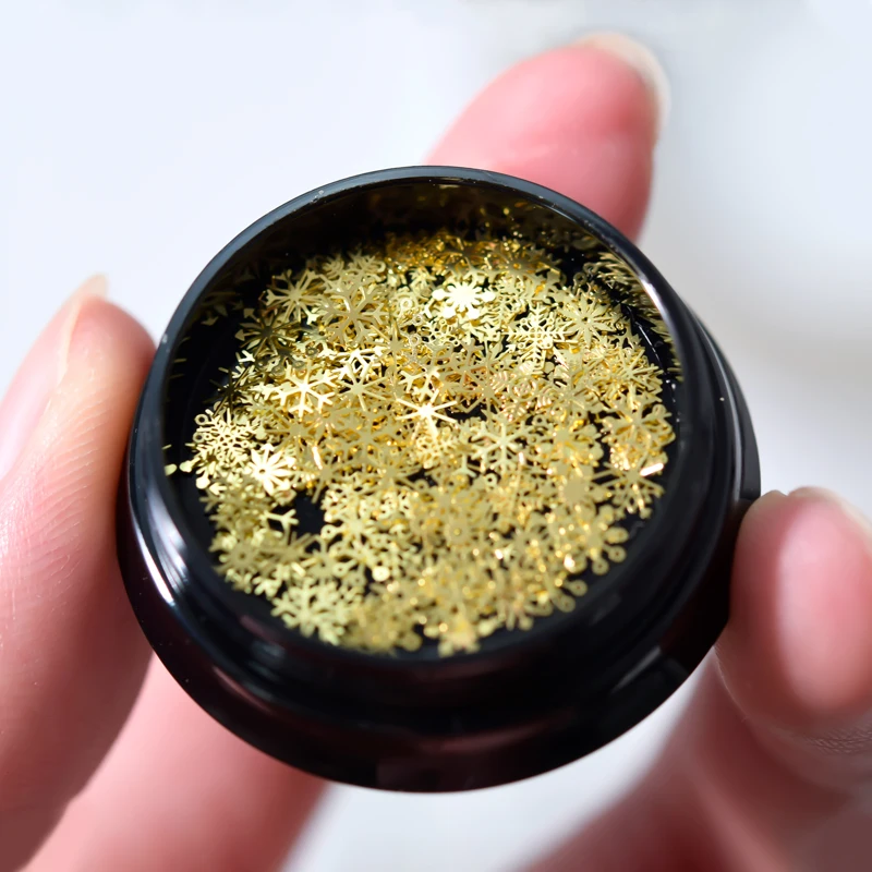 1Jar Gold Silver 3D Winter Snowflake Nail Charm Alloy Metal Christmas Snow Flake Rhinestones DIY New Year Nail Art Decoration