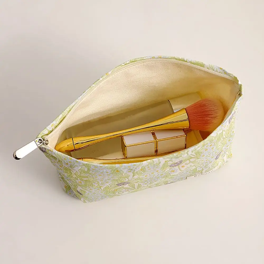 High Quality Large Capacity Makeup Bag Travel Organizer Portable Cosmetic Bag Washbag