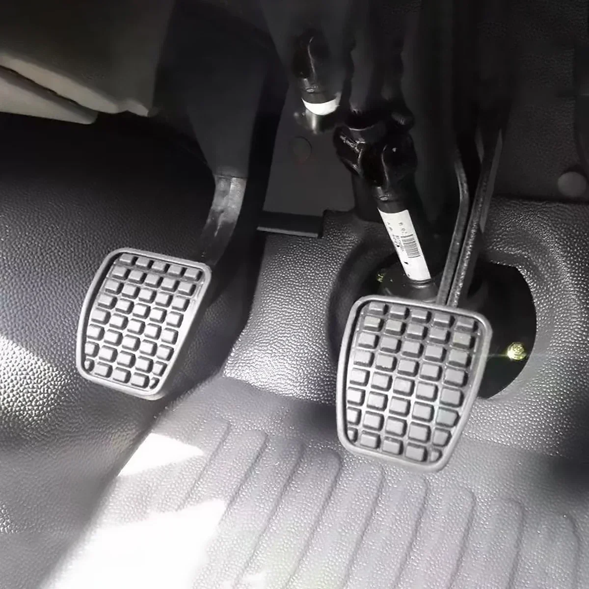 2pcs Brake Clutch Pedal Cover For Iveco Daily V VI VII VIII Rubber Cap Manual Anti-Slip Pad Casing 5802065471 Replacement Parts