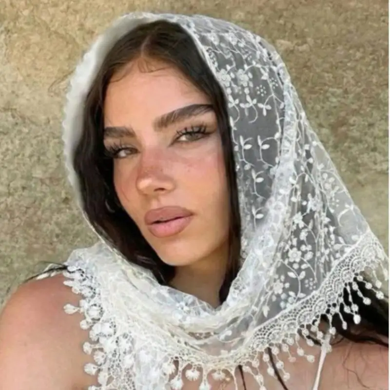 Modischer Dreieckstuch mit Quasten, Spitzenschleier, Schal, Bandana, Kirchen-Gebetstuch, Hochzeits-Mantilla, bestickter Kopfschmuck, Hijab, Damenschal – Detail 1