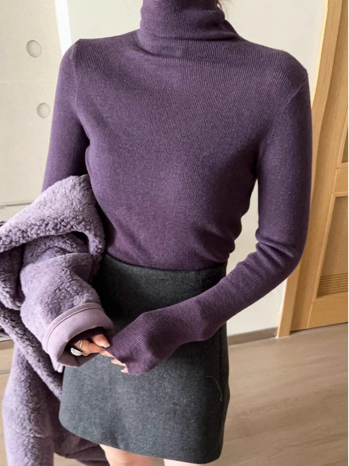 

Spring 2025 Women's Purple High Collar Knitted Base irt Inner Wear Slim Fit Korean Sle Long Sve Regular Length
