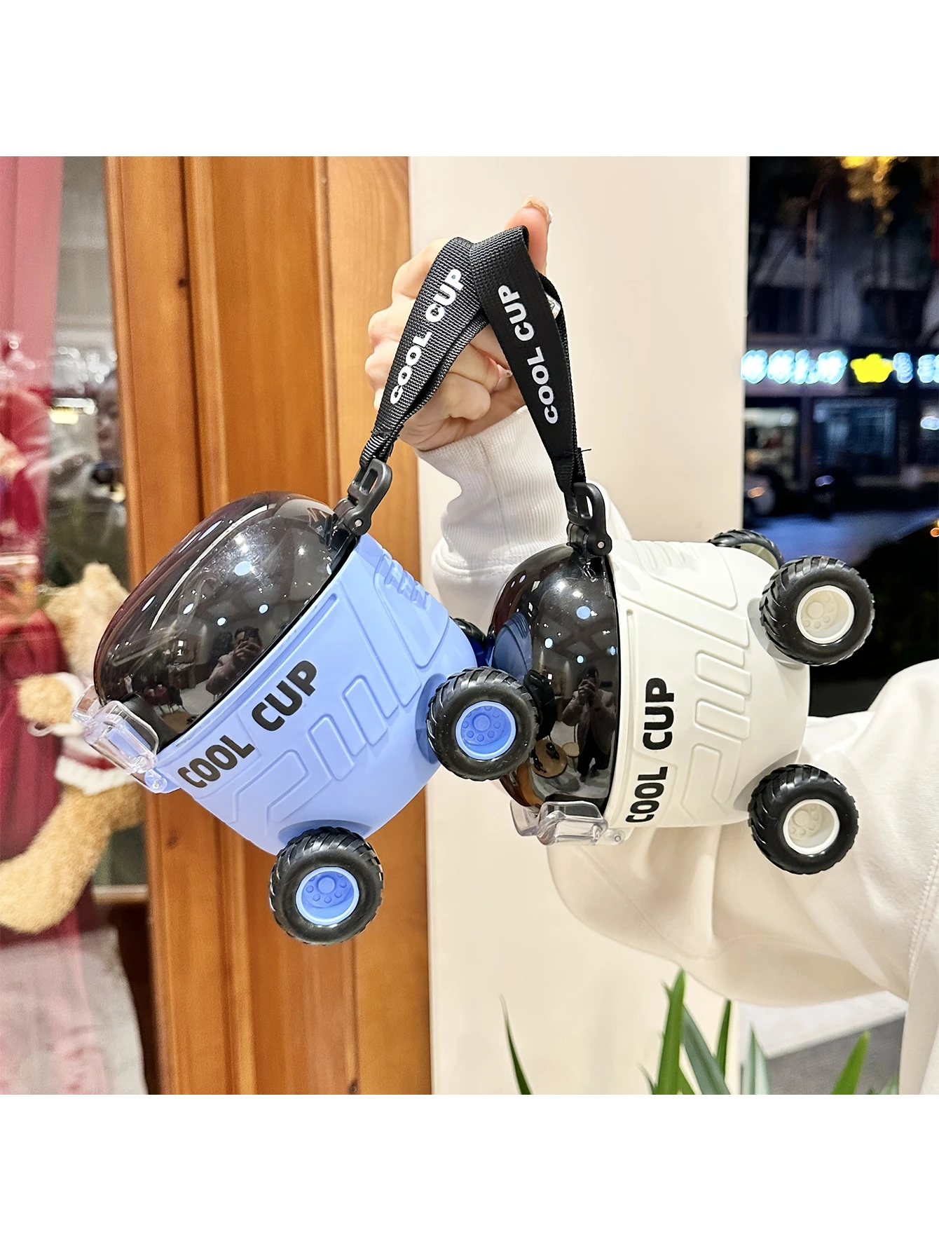 زجاجة مياه من القش على شكل سيارة رائعة على شكل المريخ مع حزام 550 مللي زجاجة مياه للأطفال كرتونية ذات سعة كبيرة كوب امتصاص هدية #4