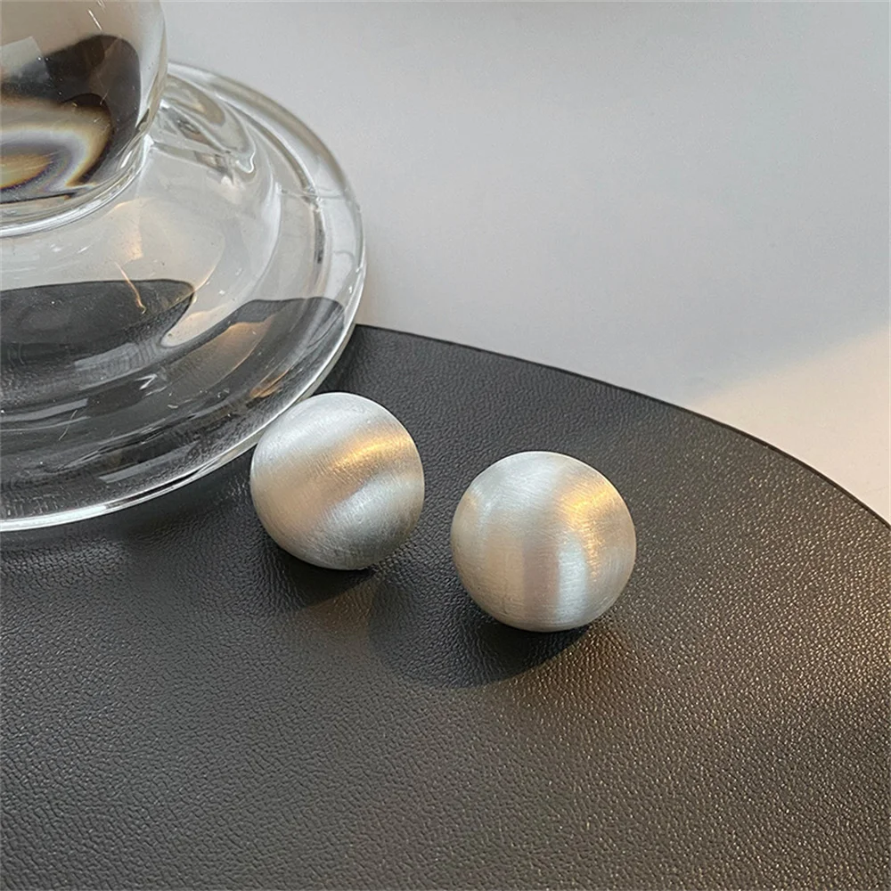 Simple Round Gold Color Earrings Retro Personality INS Women Earring Elegant Party Jewelry Accessories Dropshipping Wholesale