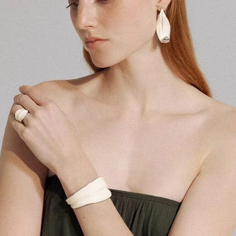 

Jenny&dave Plant Series Leaf Shaped White Bracelet Female Original Bracelet