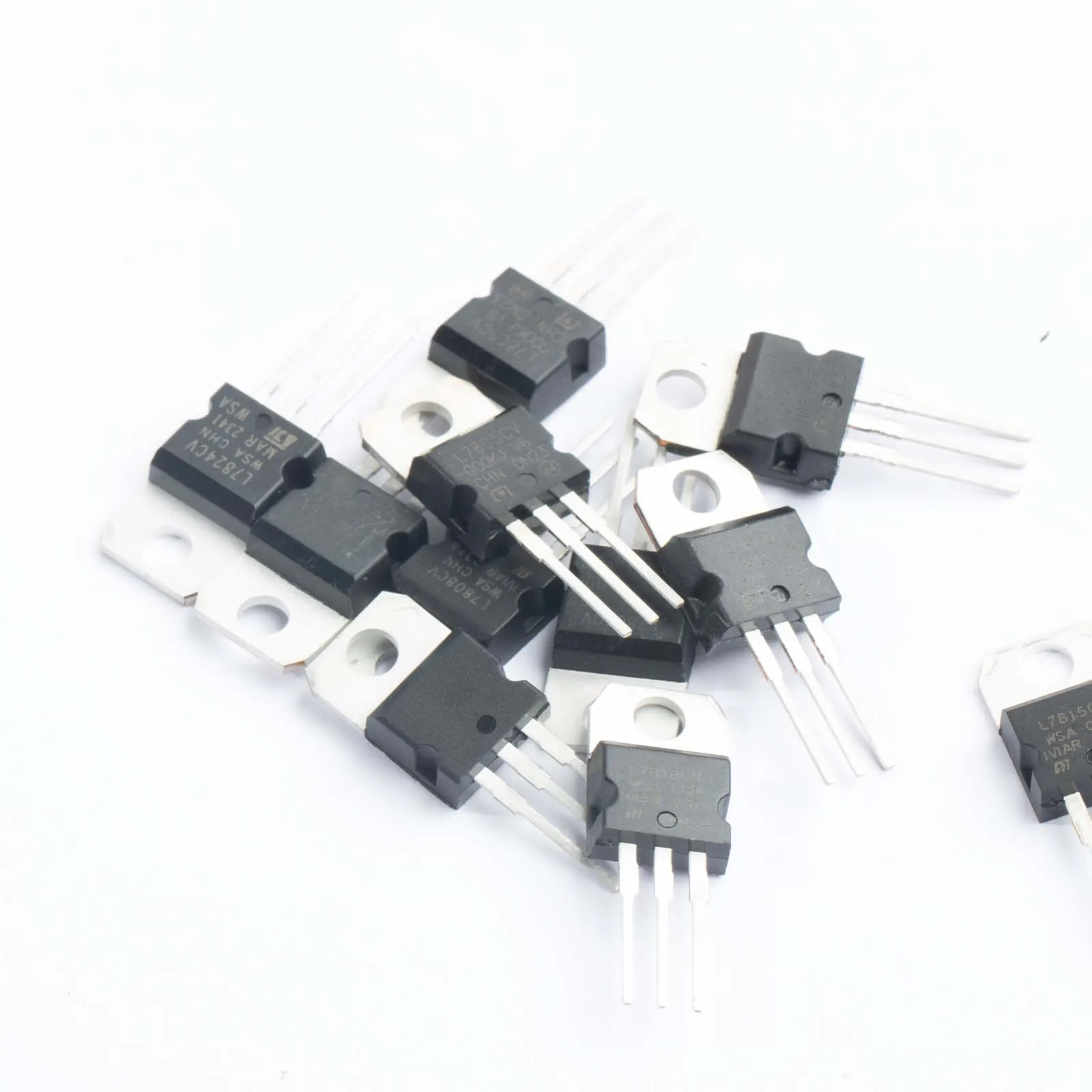 50pcs 전압 조정기 키트 10 값 T0-220 Stabilivolt LM317T L7805 L7806 L7808 L7809 L7810 L7812 L7815 L7818 L7824