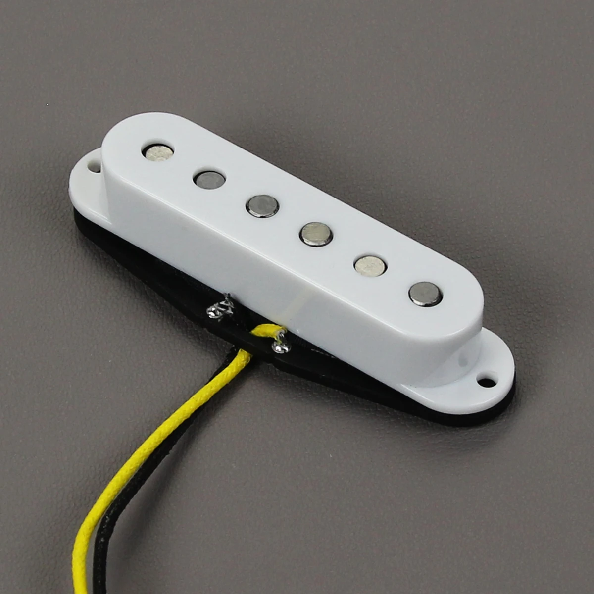 FLEOR 1PCS Alnico 5 Guitar Single Coil Pickup 52mm Staggered Pole Pieces Electric Guitar Pickup