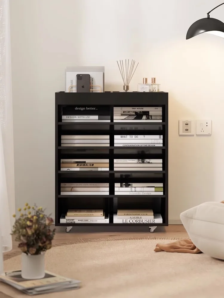 Bookshelves that do not take up space in solid wood, floor-to-ceiling shelves, removable narrow cabinets against the wall for