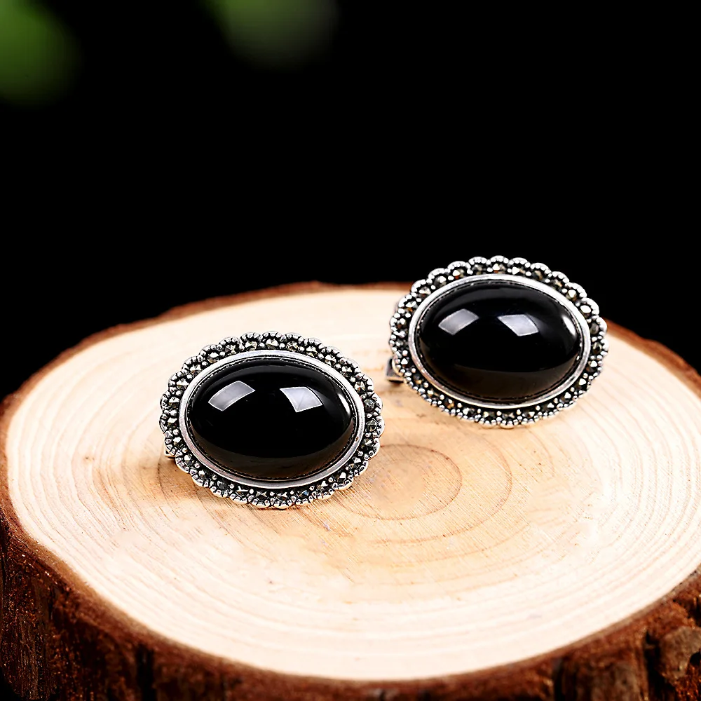 

Женские серьги-гвоздики из серебра 925 пробы с черным агатом