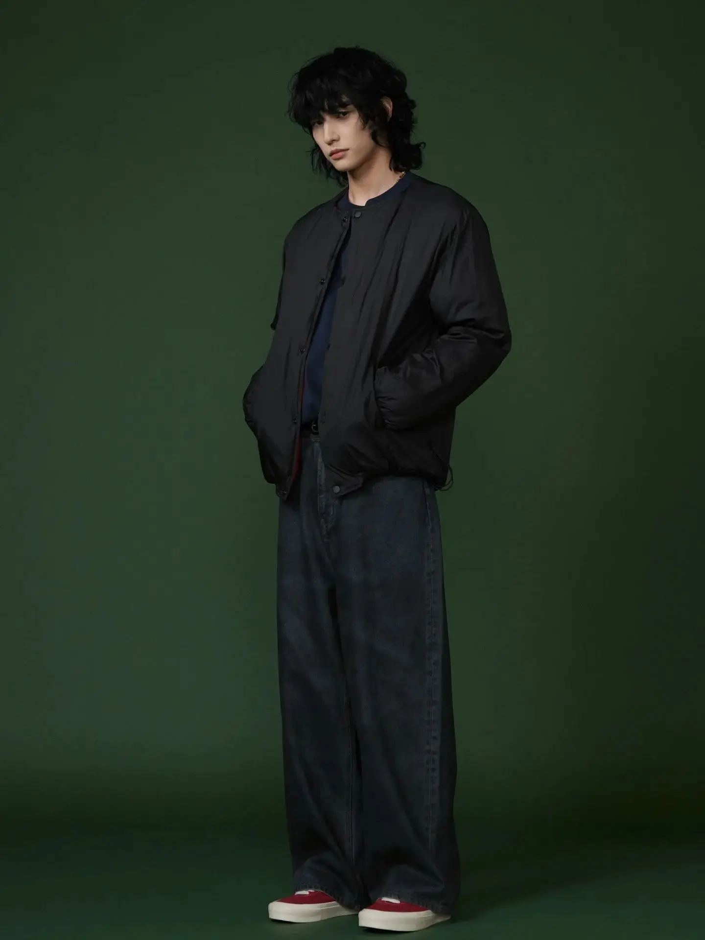 Couple-style simple, casual, lightweight, warm inner lining men's fashionable, retro, double-sided wear round-neck down jacket