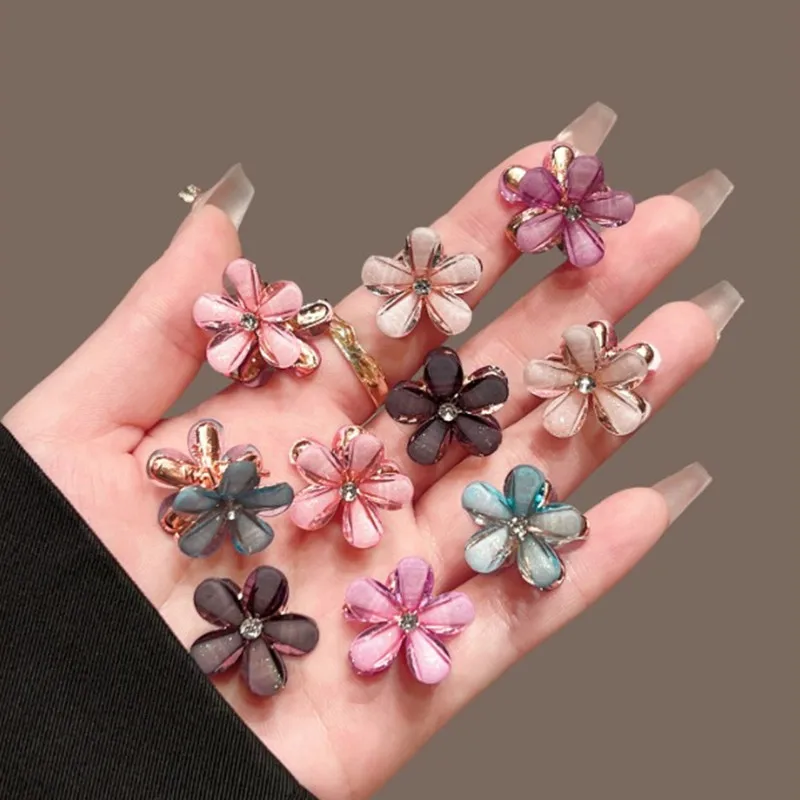 

Cute Metal Flower Small Gripper Clip Hair Claws Women Girls Hairpins Hairclips Barrettes Accessories Headdress Headwear Ornament