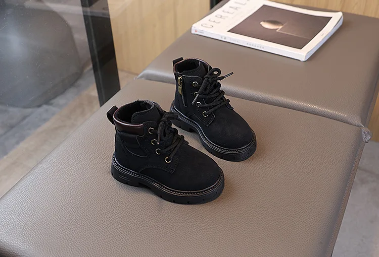 Neue Kinder-Modestiefel Winter Verstärkte Jungen- und Mädchenstiefel Rutschfeste Warme Lederstiefel mit Seitenreißverschluss Einfarbige Kinder-Freizeitschuhe – Detail 5