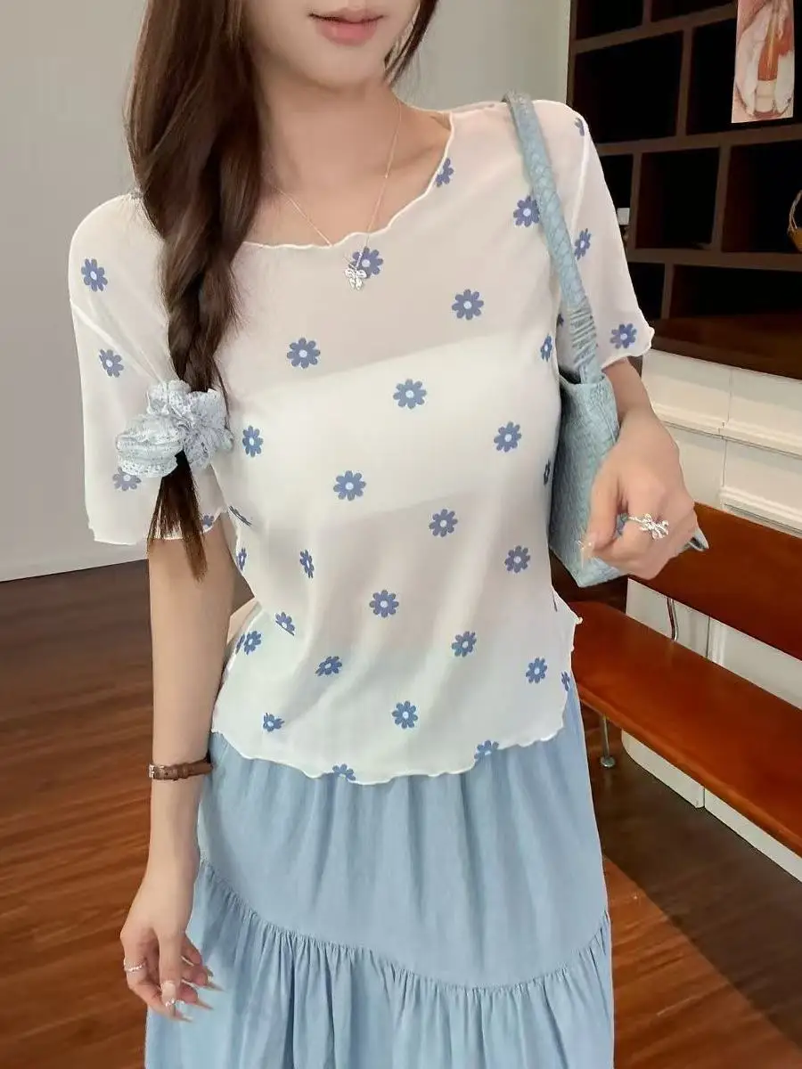 

Sweet Floral Lace Trim Short Sleeve round Neck Women's Top Breathable Skin-Friendly Spring Fashion Age-Defying Mesh Shirt