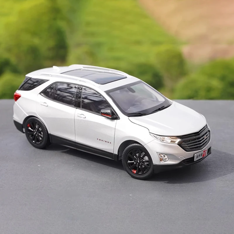 Original Diecast 1:18 Scale Alloy Equinox Redline SUV Car Model Simulation Toy Finished Product Static Model Collection Gift