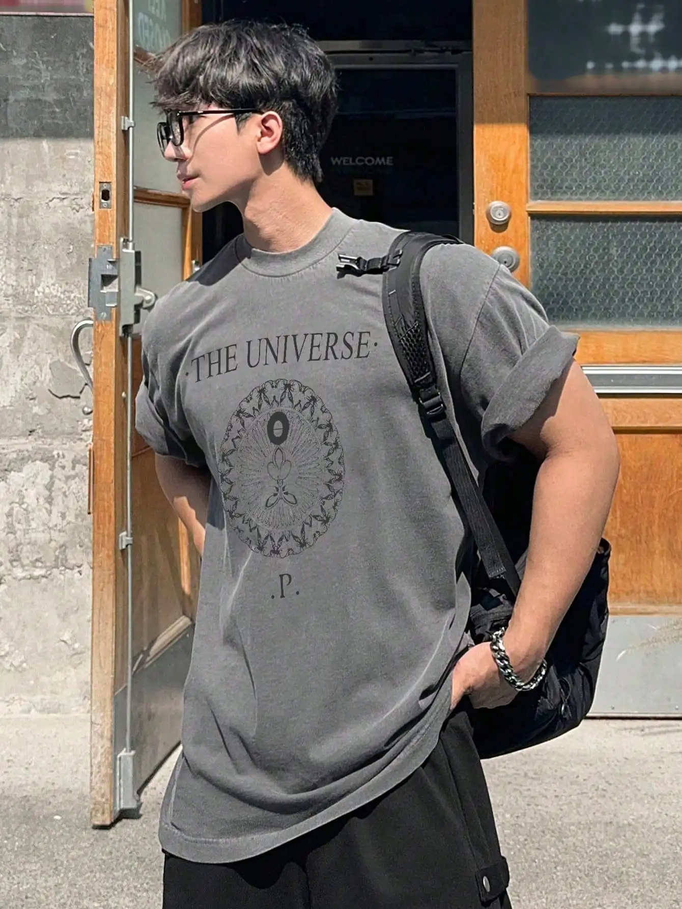 

Men's Oversized Graphic Tee with Mandala Print, Soft Cotton, Casual Streetwear