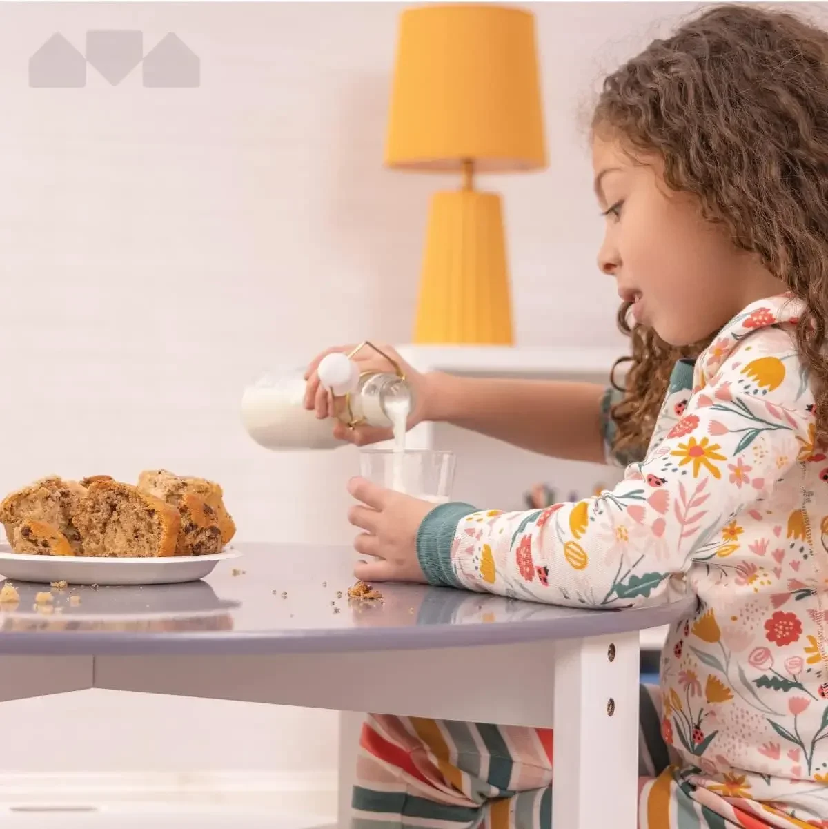 Toddler Table and Chair Set – Round Kids Activity Table With 4 Storage Stools, Nesting Design for Toddlers, Kids Play Table with