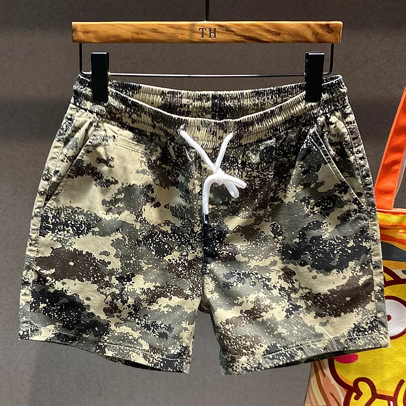 Shorts casuais de quatro pontos camuflados masculinos, calças de praia soltas, marca fina da moda, moda que combina com tudo, verão