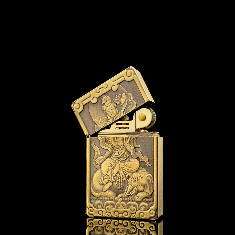 

Brass kerosine lighter with relief of twelve zodiac signs, retro windproof grinding wheel, cigarette lighting tool