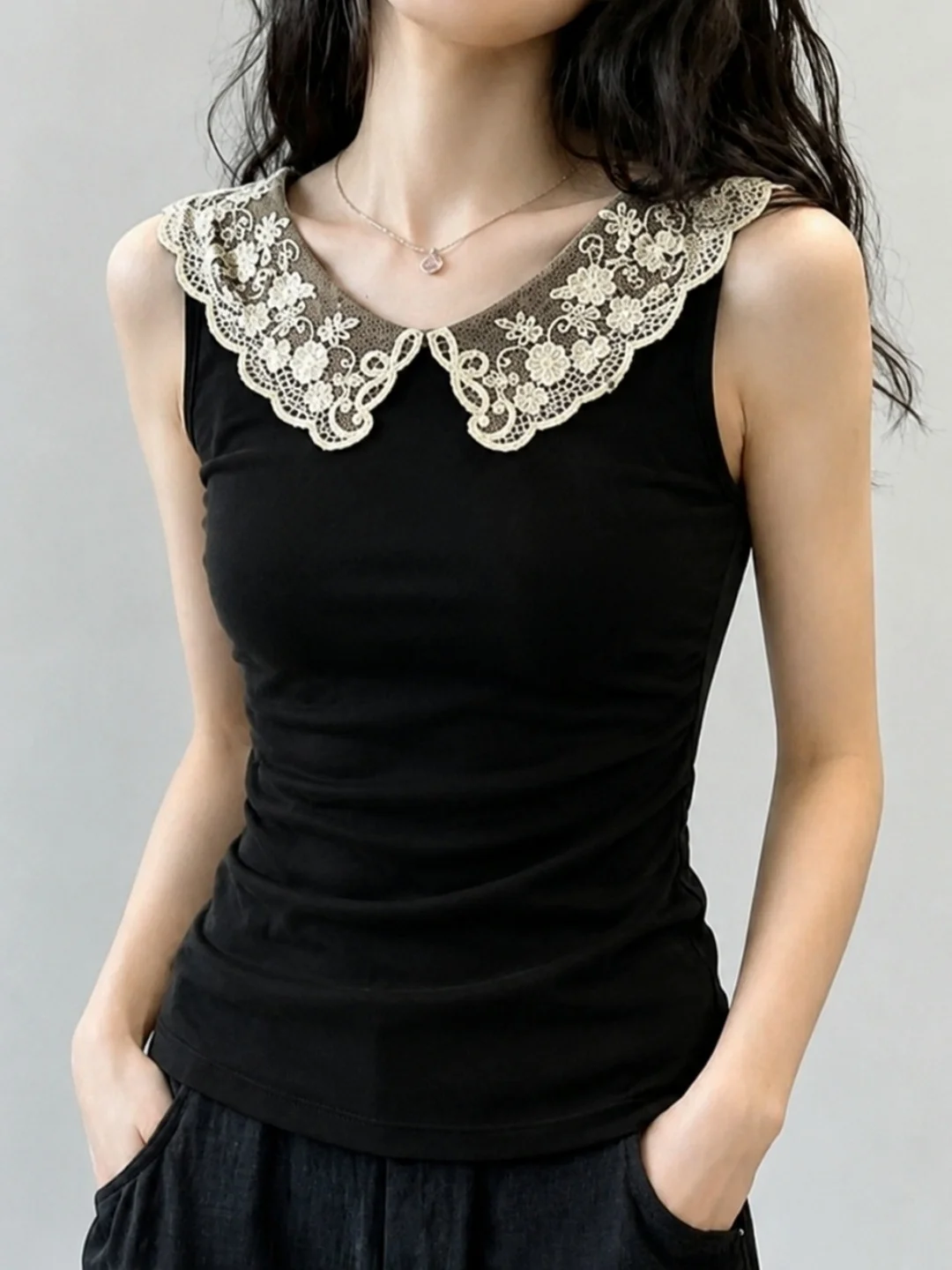 

Elegant Lace Trim V-Neck Sleeveless Slim Fit Vest Summer Fashionable Women's Top Elegant Style Regular Fit Summer Wear