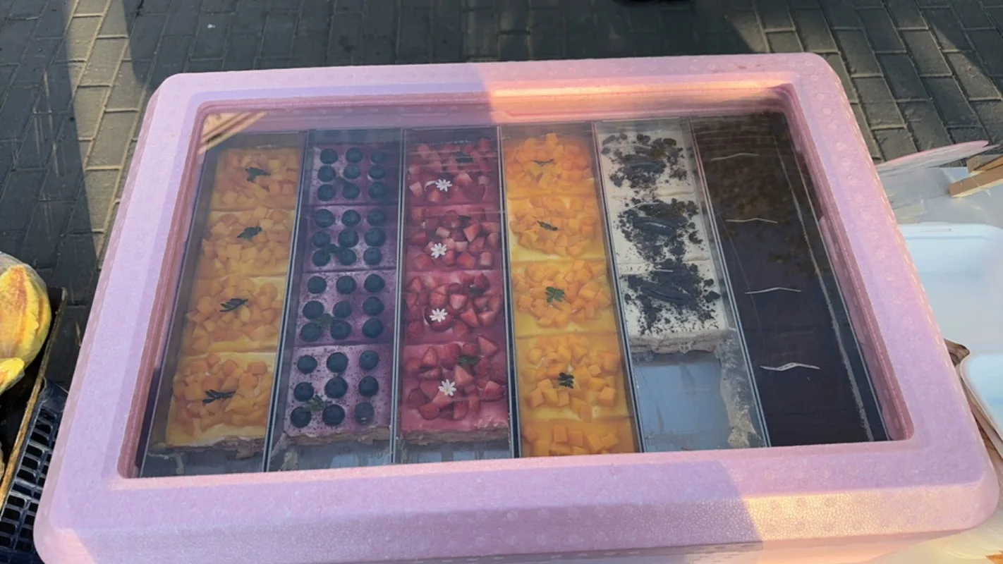 Transparent Cover Thermal Insulation Container Portable Lightweight Organizer For Dessert Arrangement Storage Use
