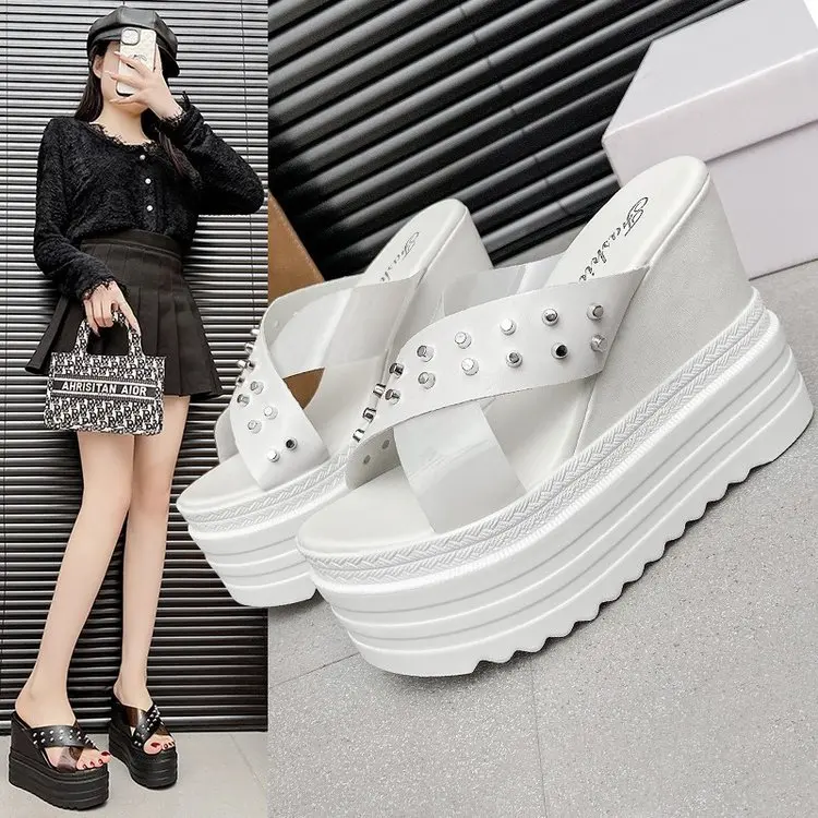 

Thick-soled Platform Flip-flops Summer 2025 Fashion New Punk Riveted Slippers Sponge Bottom Ladies Outside High Heels Slides