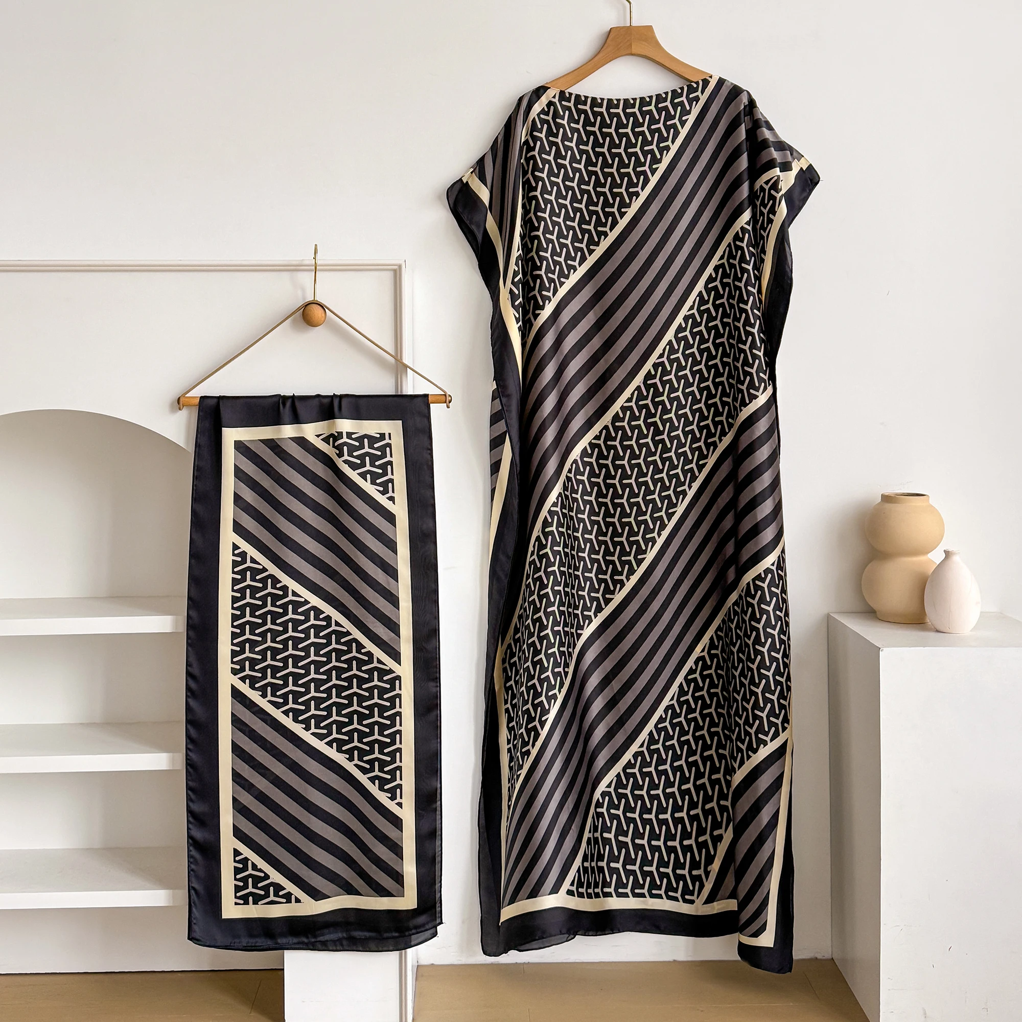 

Summer New Fashion African Dresses For Women Elegant Printed Silk Muslim Lady Long Hijab Kaftan Dress Oversize Kuwait Abaya