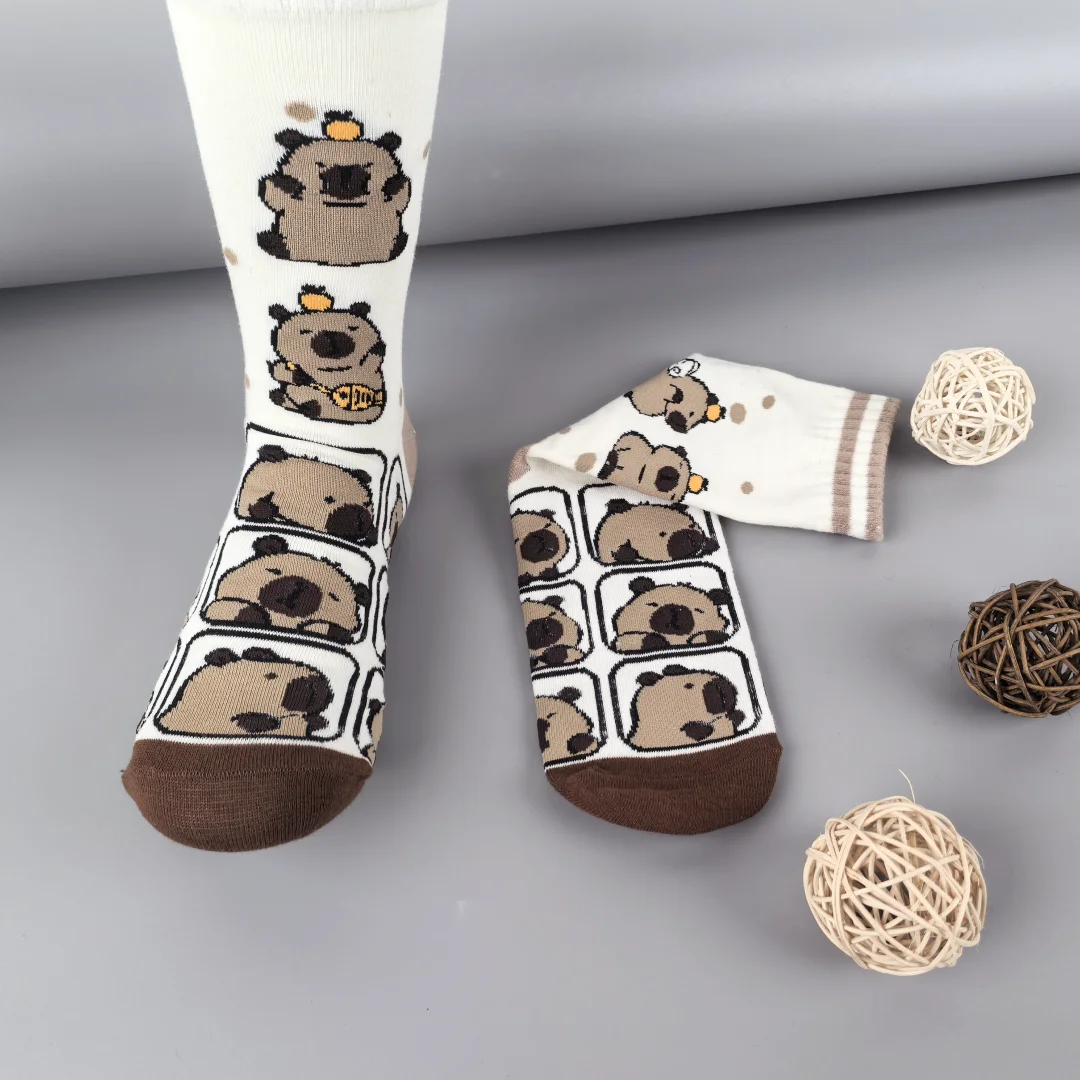 1 Pair Of Cartoon Cute Capybara Pattern, Comfortable Women's Mid-calf Socks, Suit For All Seasons
