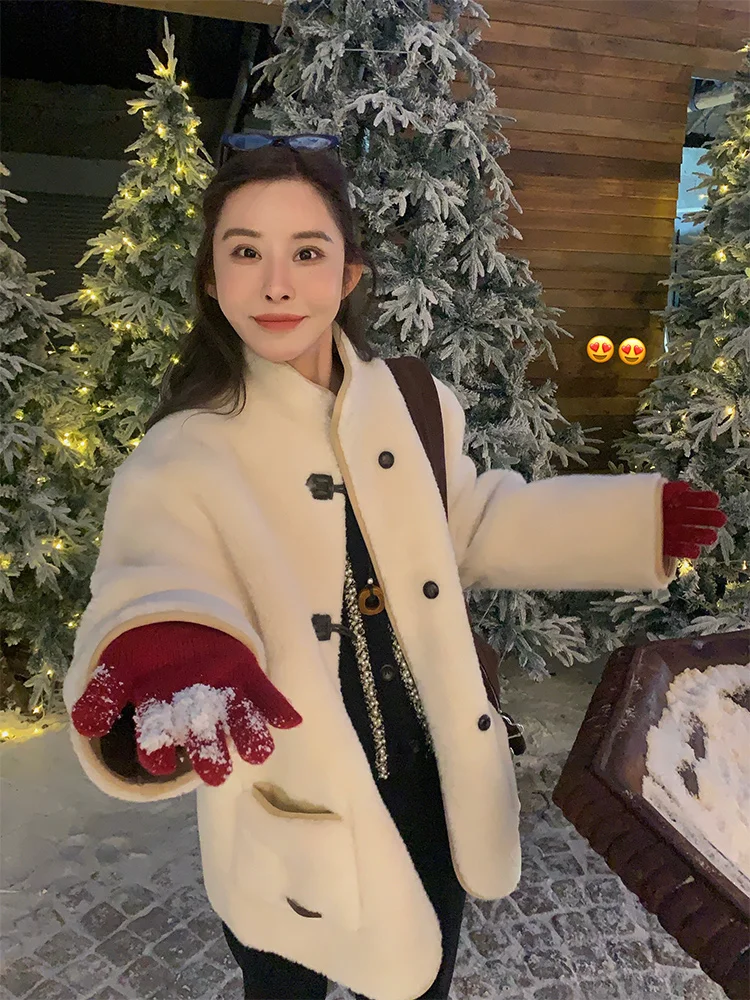 

Ladoga Home Lamb Velvet Fur Coat with Leather Buttons Two Colors Commute Sle Winter Outerwear Women's Faion