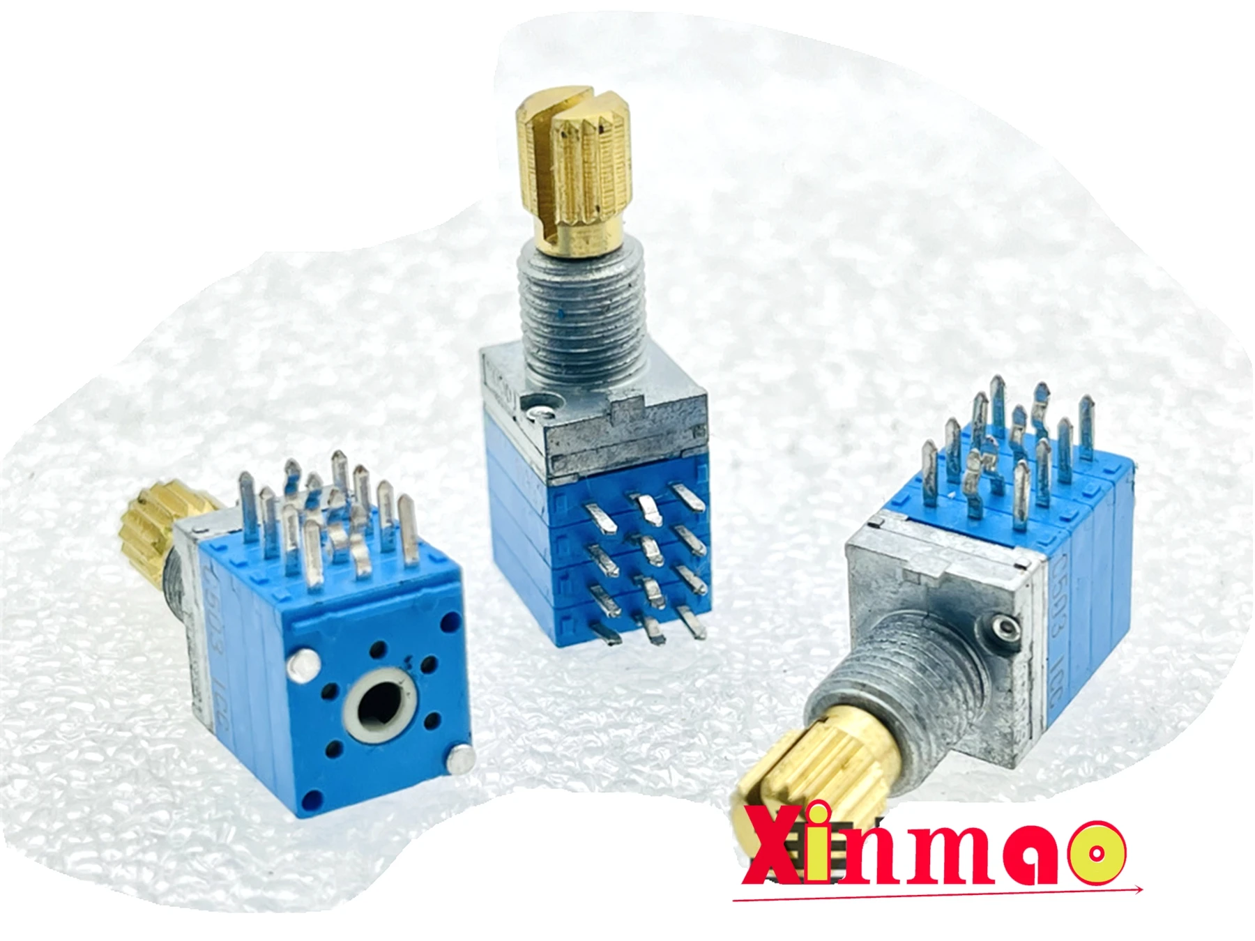 TOCOS Japan TP96Q00N Precision Quadruple Potentiometer with 40 Steps C50K Flower Shaft Length 15mm