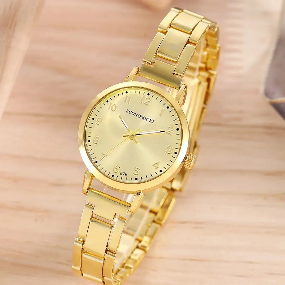 2Pcs Fashion Simple Casual Gold Digital Pointer Steel Band Quartz Watch Love Atmospheric Trend Bracelet Gift Set