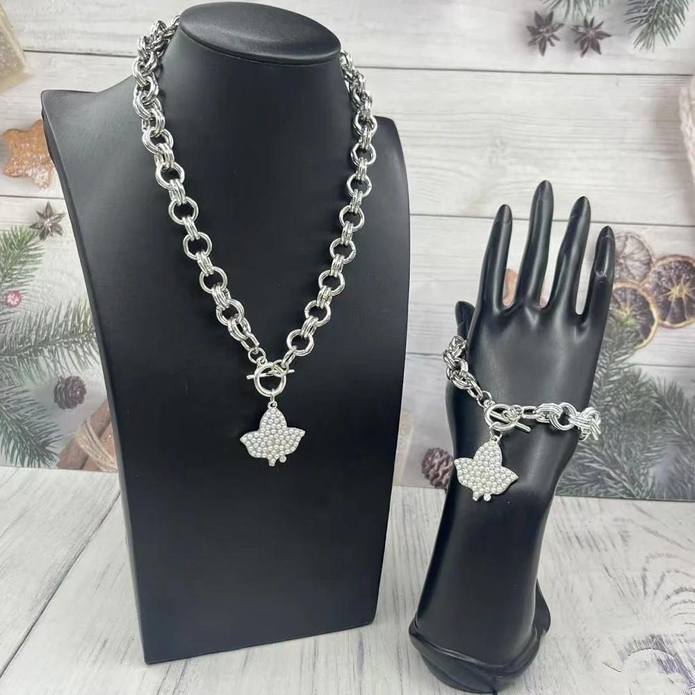 All white pearl Ivy accessory bracelet necklace set
