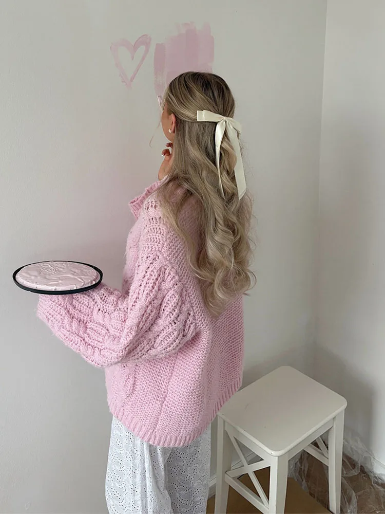 

Sweet girl solid color casual knitted sweater round neck long sleeved knitted loose comfortable pullover sweater