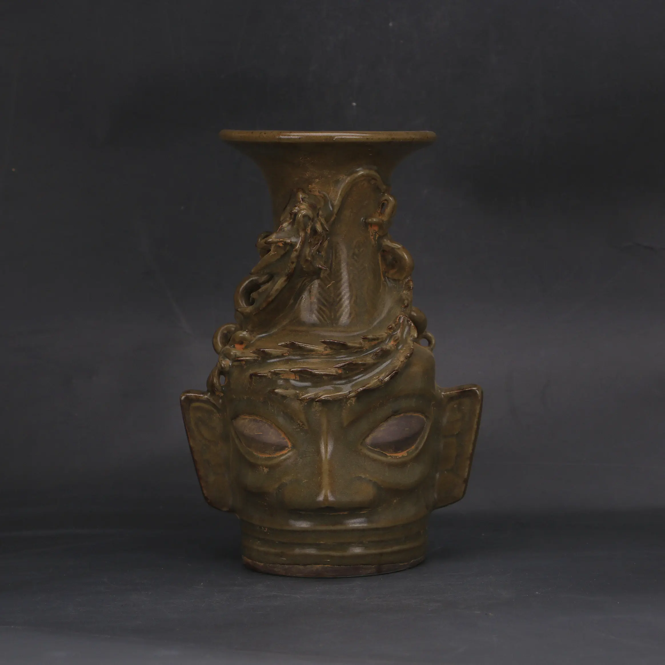 Antique Western Zhou Wood Fired Sanxingdui Dragon Figure Double Ear Vase Handmade Clay Sculpture Home Decor